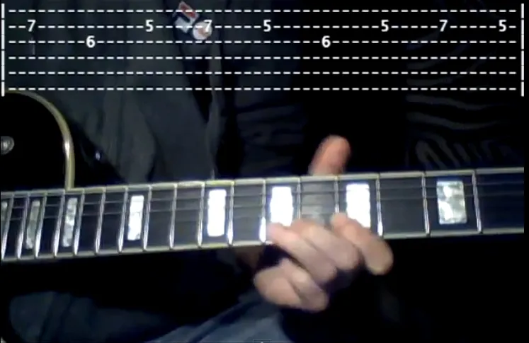 Zdjęcie Czerwony jak cegła akordy – jak łatwo nauczyć się grać ten utwór na gitarze