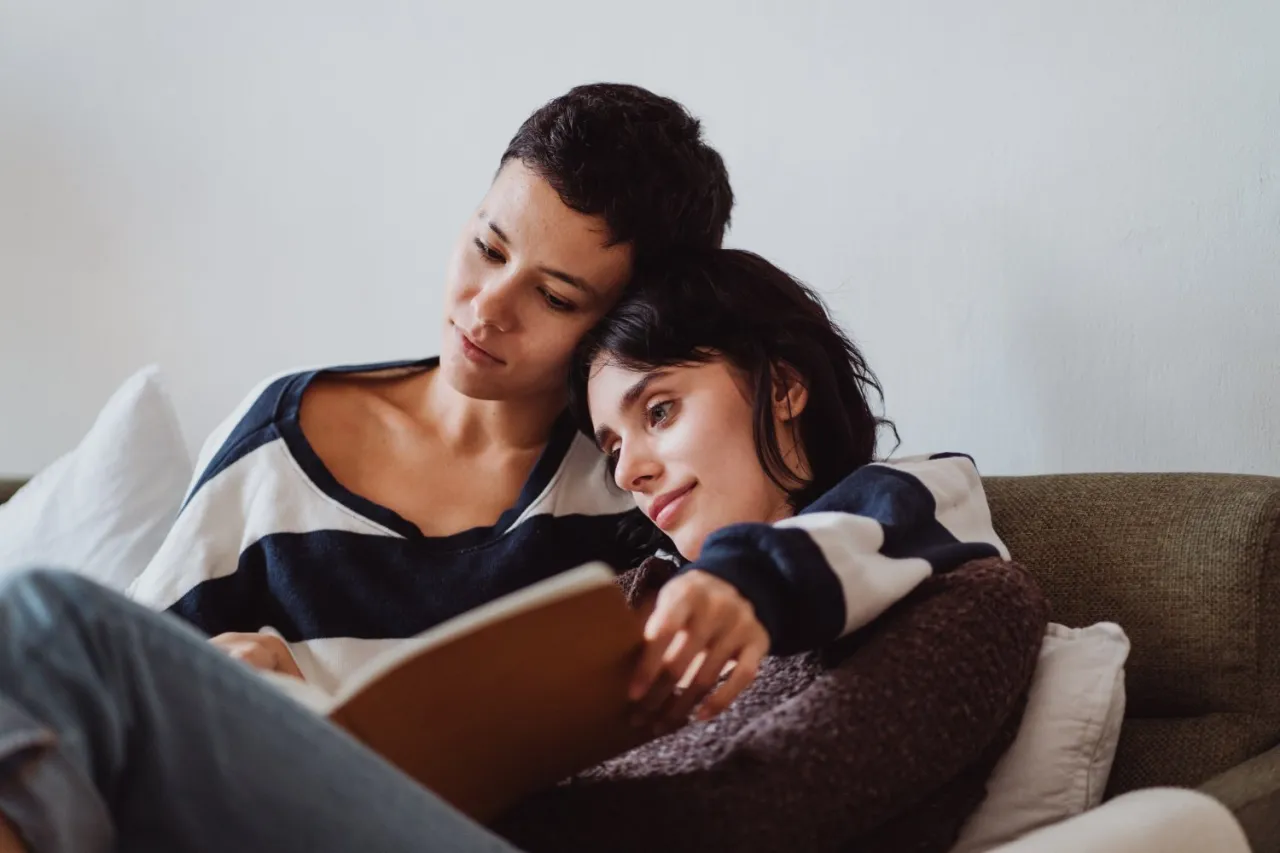 Zdjęcie Ciekawe książki o lesbijkach, które warto przeczytać – polecane tytuły i opisy