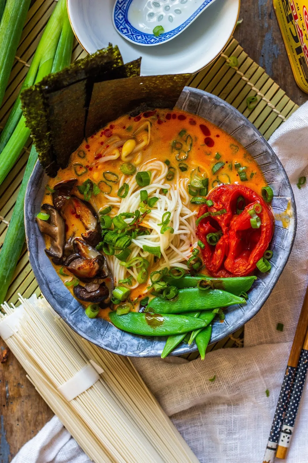 Zdjęcie Jak zrobić ramen wegetariański - prosty przepis na pyszne danie