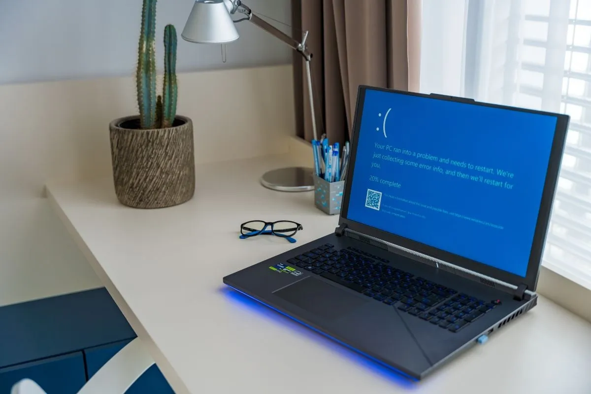 Zdjęcie Jak zresetować laptopa przyciskami i uniknąć utraty danych