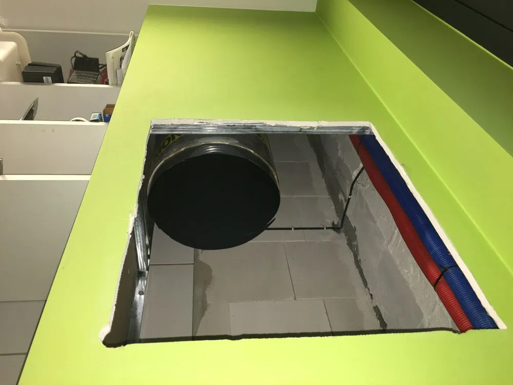 Zdjęcie Jak zainstalować zsyp na ubrania w domu: 5 prostych kroków