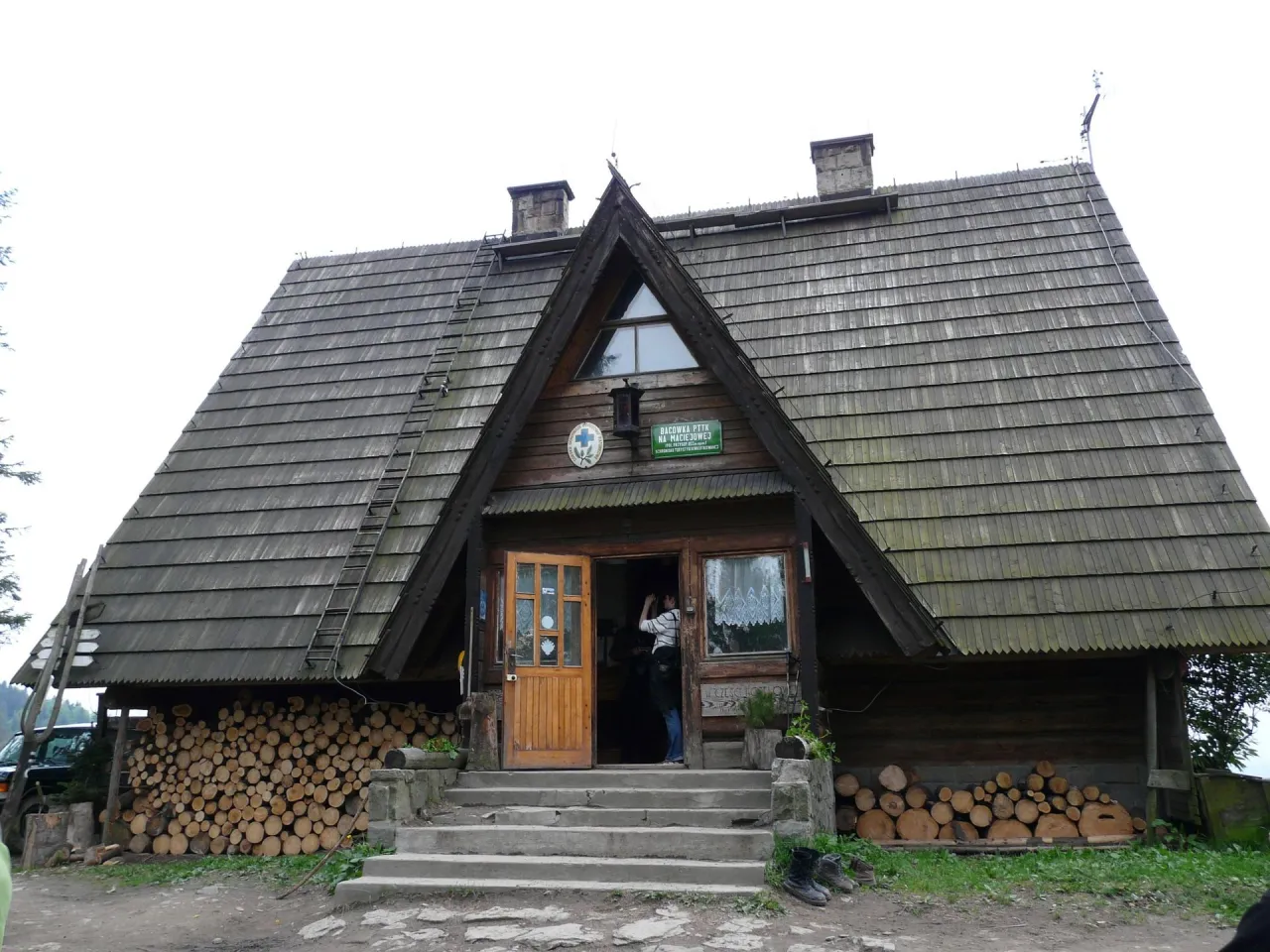 Zdjęcie Bacówka na Maciejowej – historia, atrakcje i aktualności schroniska