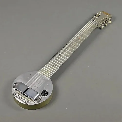 Zdjęcie Jak powstała gitara elektryczna? Historia, która zaskakuje i inspiruje