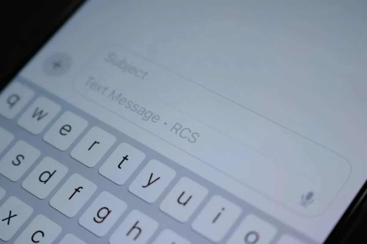 Zdjęcie Jak włączyć czat RCS na Androidzie – prosta instrukcja krok po kroku