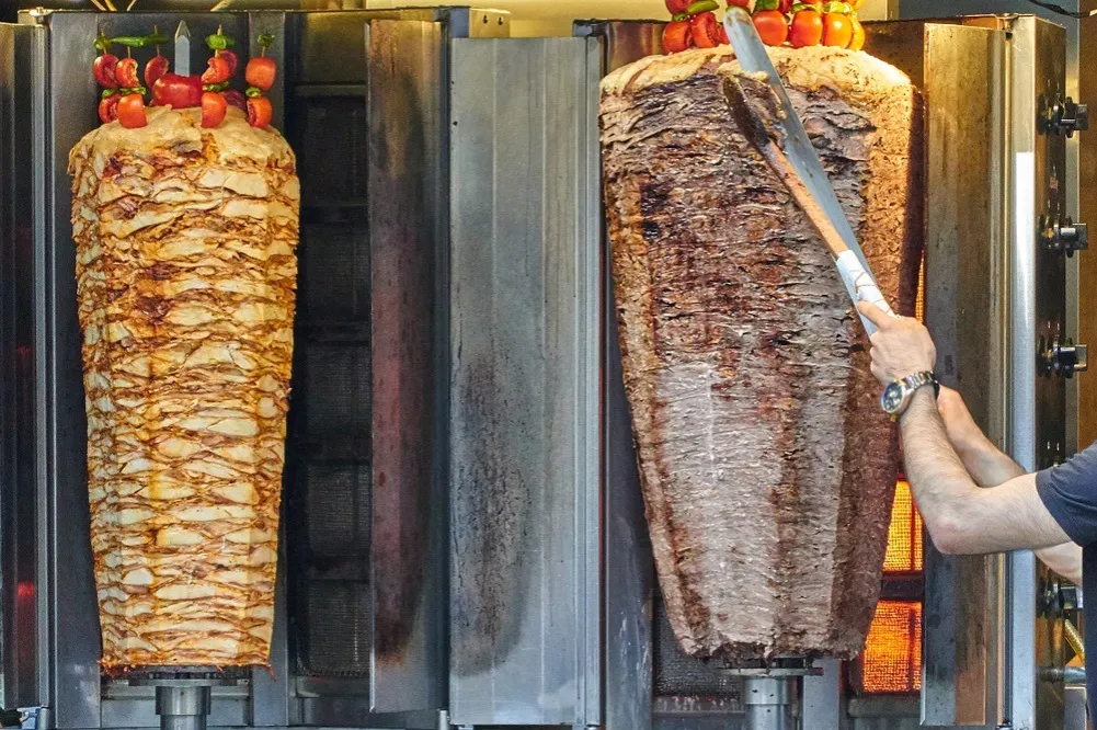 Zdjęcie Z czego jest kebab? Składniki, sekrety i różnice w przygotowaniu