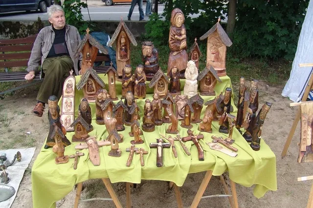 Zdjęcie Spała atrakcje jarmark – odkryj wyjątkowe wydarzenia i lokalne skarby