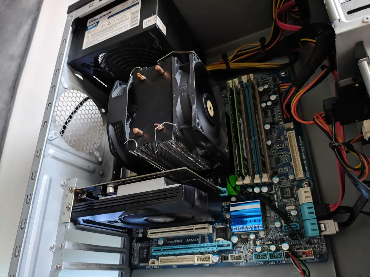 Zdjęcie Ile prądu pobiera komputer 600W? Sprawdź, ile naprawdę zużywa