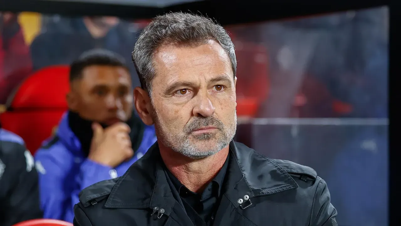 Zdjęcie Álvaro Rubio: el nuevo entrenador del Real Valladolid y su impacto
