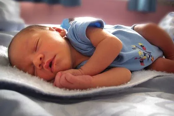 Zdjęcie Czy samotna matka może adoptować dziecko? Wszystko o prawach i wyzwaniach adopcji w Polsce