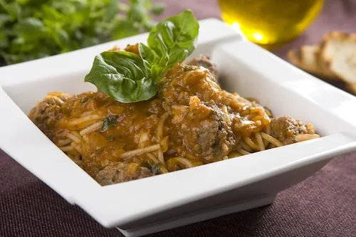 Zdjęcie Prosty przepis na spaghetti z czosnkiem, który zachwyci Twoje podniebienie