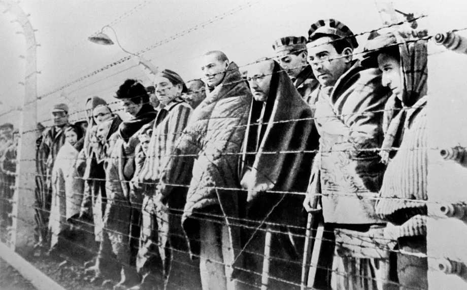 Zdjęcie Jak ubrać się do Auschwitz, by szanować pamięć i czuć komfort?