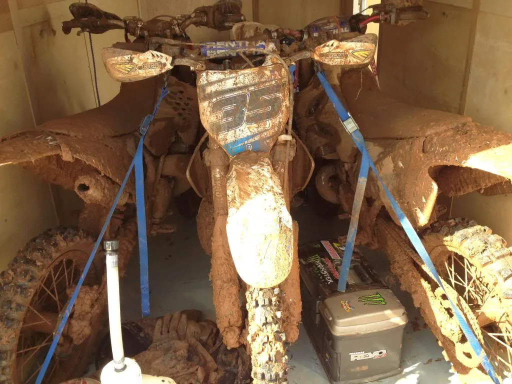 Zdjęcie Jak wyczyścić chłodnicę w motocyklu i uniknąć kosztownych napraw