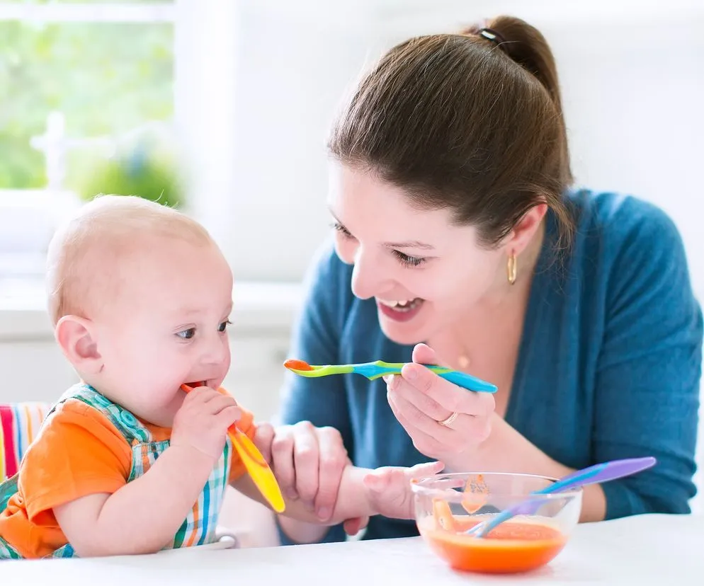 Zdjęcie Ile kup dziennie robi 7 miesięczne dziecko? Normalne liczby i porady