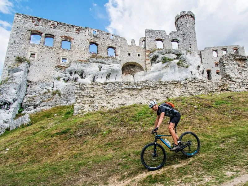 Zdjęcie Trasa rowerowa Orlich Gniazd - odkryj najpiękniejsze atrakcje i wskazówki