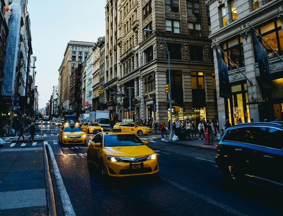 Zdjęcie Ile kosztuje taxi za kilometr? Sprawdź ceny w różnych miastach