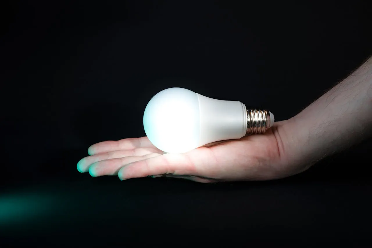 Zdjęcie Wymiana oświetlenia na LED: remont czy modernizacja? Sprawdź różnice