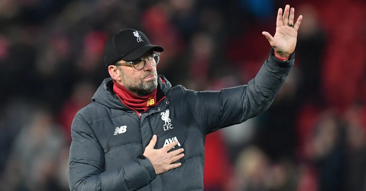 Zdjęcie Piosenka &quot;Never Walk Alone&quot; – Co oznacza jej historia i znaczenie utworu?
