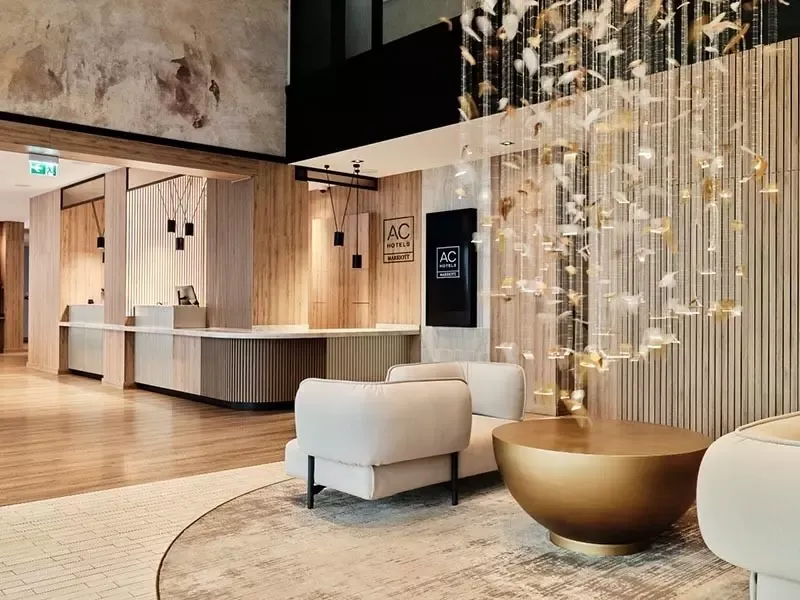 Zdjęcie Lobby hotelowe: Jak kreuje pierwsze wrażenie i doświadczenie gościa?