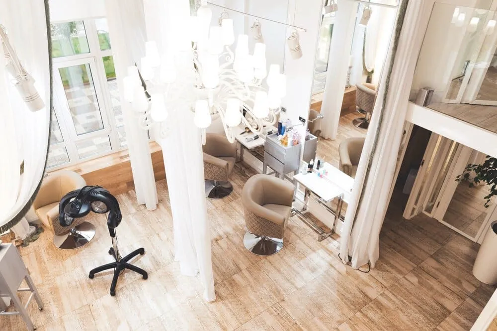 Zdjęcie Jak otworzyć salon kosmetyczny: 7 niezbędnych kroków do sukcesu