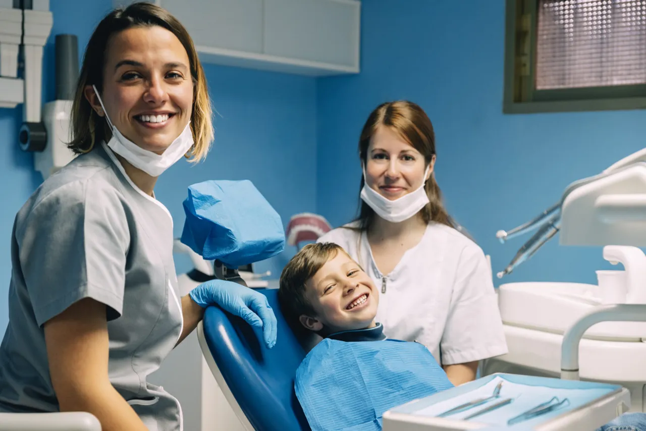 Zdjęcie Czy z zimnem można iść do dentysty? Ryzyko i ważne informacje