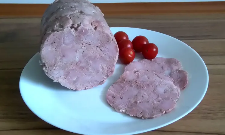 Zdjęcie Prosty przepis na kiełbasę z szynkowara, która zachwyci smakoszy