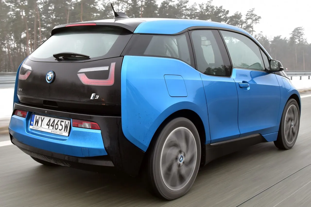 Zdjęcie BMW elektryczny i3 - szczegółowe dane, zalety i wady modelu