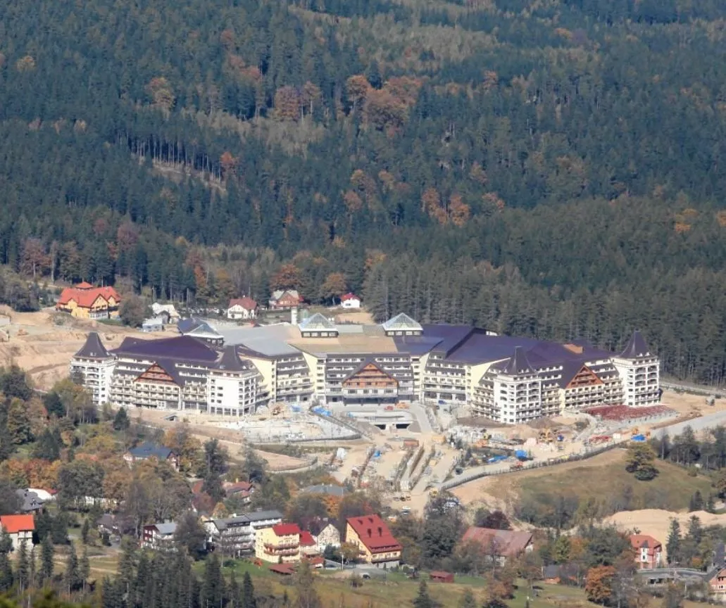 Zdjęcie Hotel Gołębiewski Karpacz - Kiedy powstał i jakie miał trudności?