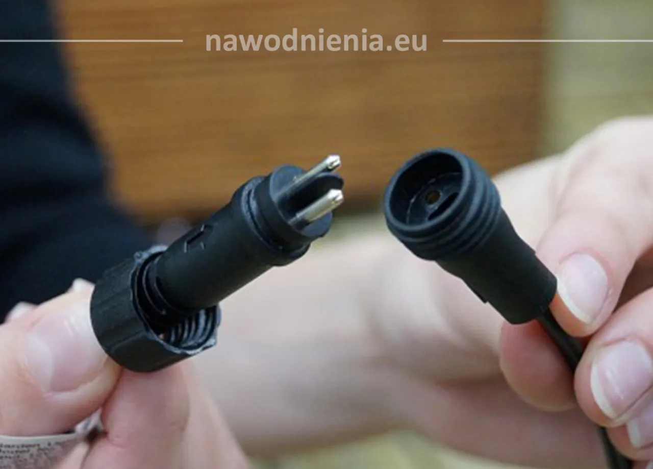 Zdjęcie Jaki kabel do oświetlenia ogrodu - wybierz bezpieczne i trwałe rozwiązanie