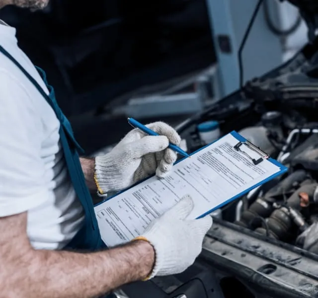 Zdjęcie Ile kosztuje remont silnika? Poznaj ukryte koszty naprawy