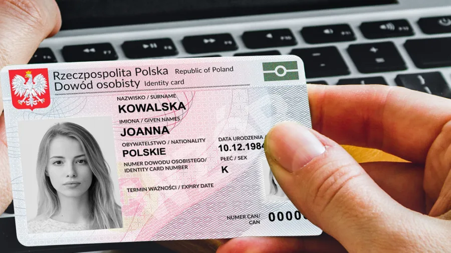 Zdjęcie Czy wniosek o dowód trzeba złożyć osobiście? Zaskakujące zasady, które musisz znać