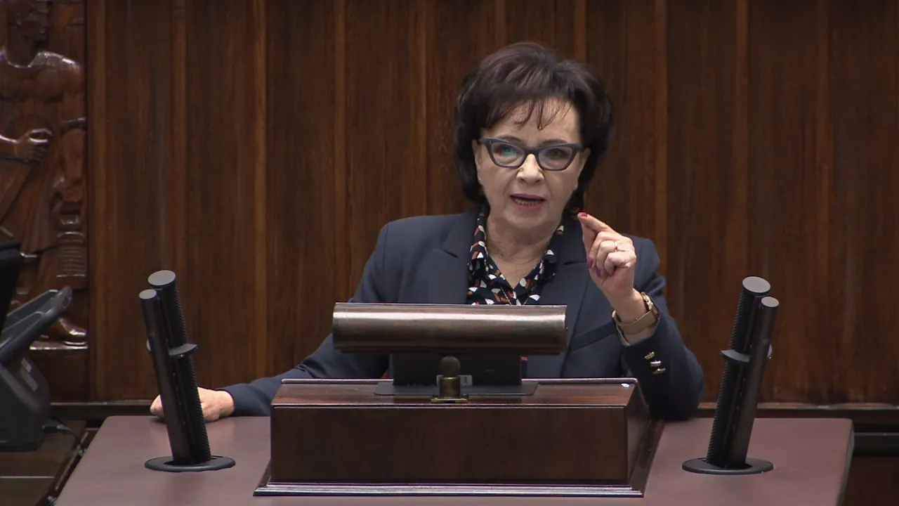 Zdjęcie Elżbieta Witek: Co dalej z jej karierą polityczną?