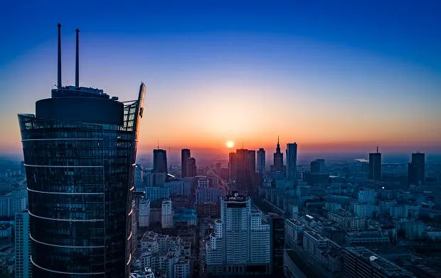 Zdjęcie Jaki jest najwyższy budynek w Warszawie? Zaskakujące fakty o Varso Tower
