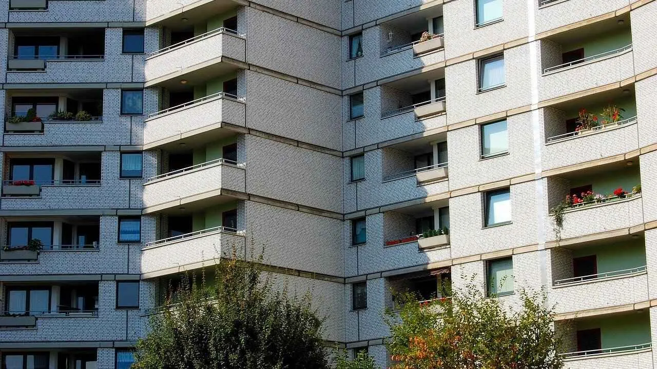 Zdjęcie Przed kim odpowiada spółdzielnia mieszkaniowa? Poznaj prawa członków