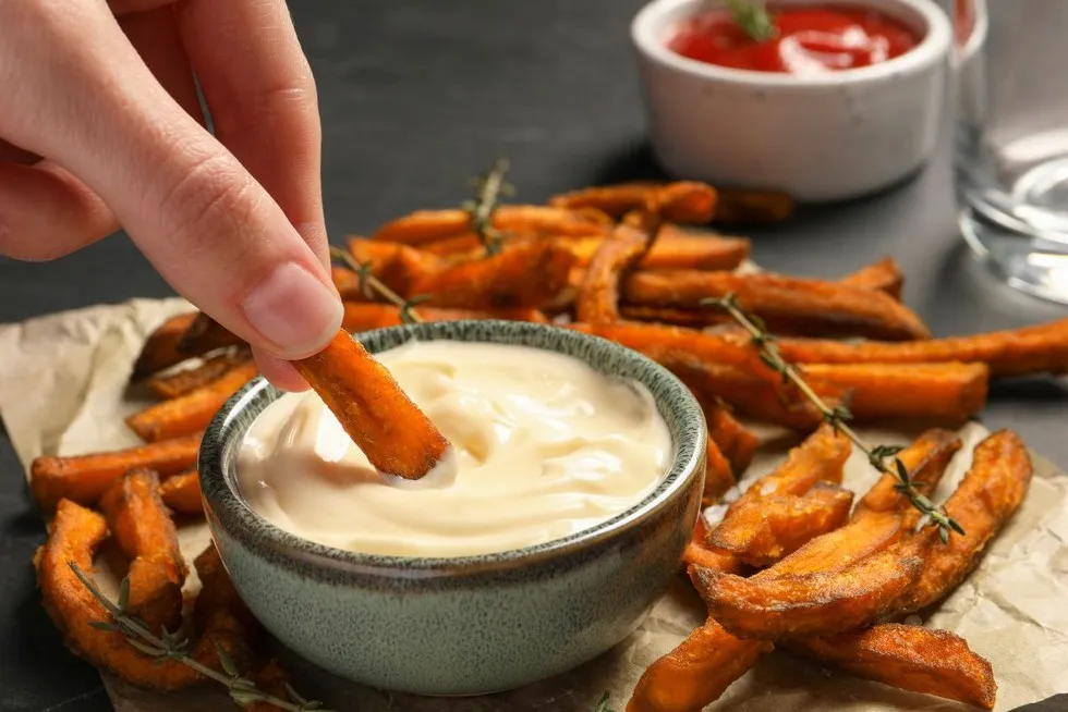 Zdjęcie Jak upiec frytki z batatów, aby były chrupiące i pyszne