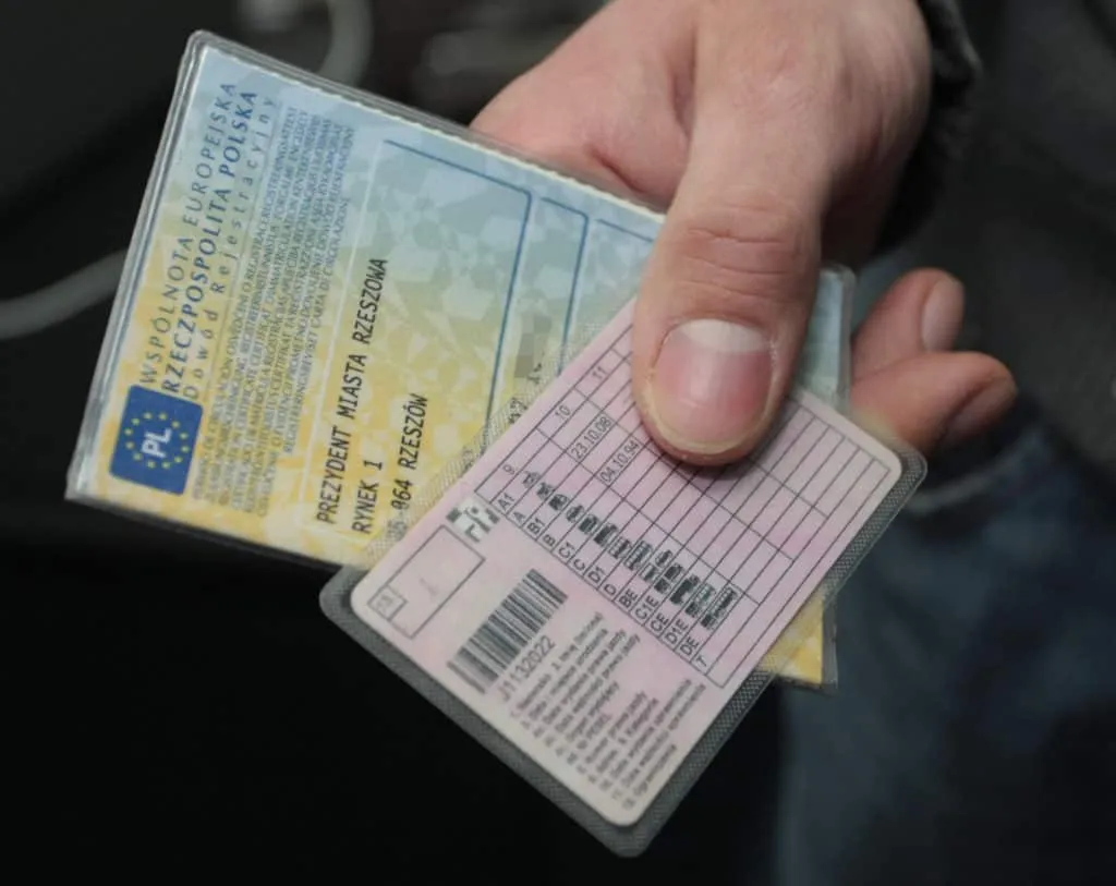 Zdjęcie Jak odzyskać bezterminowe prawo jazdy i uniknąć wysokich mandatów