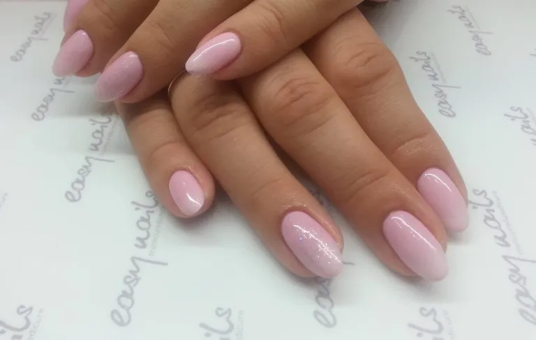 Zdjęcie Ile kosztuje manicure klasyczny? Ceny i czynniki wpływające