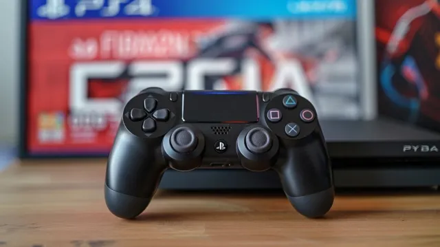 Zdjęcie Która FIFA jest najlepsza? Sprawdź opinie i oceny gier piłkarskich.