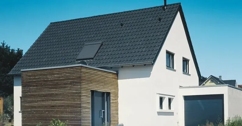 Zdjęcie Jaka dachówka na dach dwuspadowy? Porównanie trwałości i kosztów