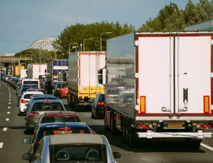 Zdjęcie Zakaz dla ciężarówek kogo nie obowiązuje? Oto ważne wyjątki