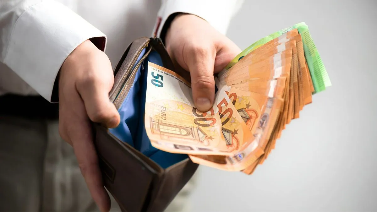 Zdjęcie Ile można zarobić za granicą w wakacje? Sprawdź realne stawki