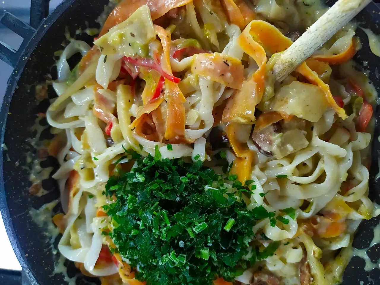 Zdjęcie Pyszne przepisy na pizza spaghetti, które zaskoczą Twoje podniebienie