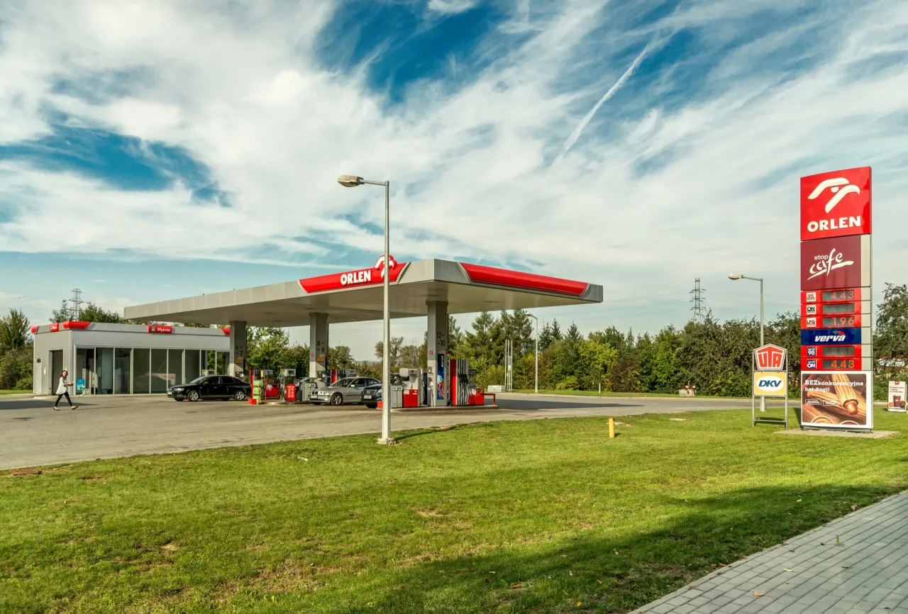 Zdjęcie Ile kosztuje budowa stacji benzynowej? Ukryte koszty, które cię zaskoczą!