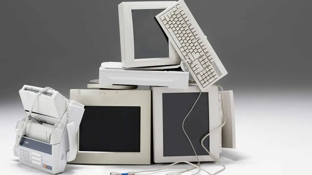 Zdjęcie W którym roku powstał pierwszy komputer PC i dlaczego to ważne?