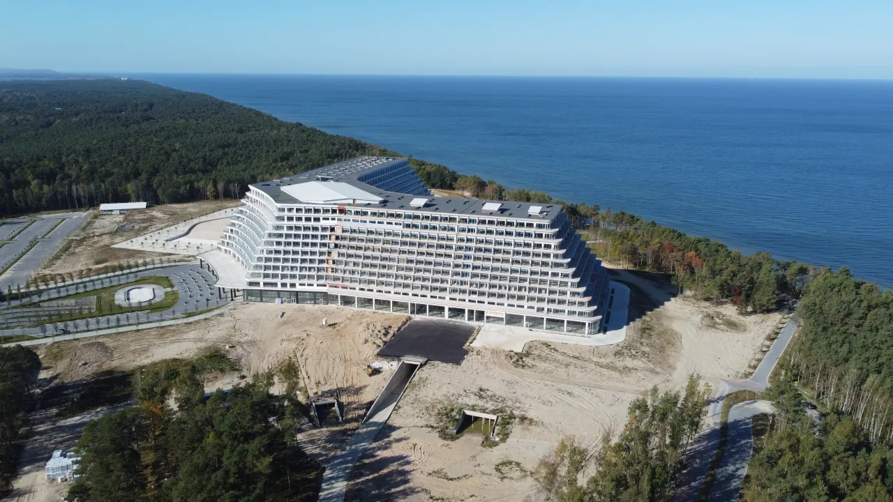 Zdjęcie Hotel Gołębiewski w Pobierowie: Kiedy otwarcie i co warto wiedzieć?