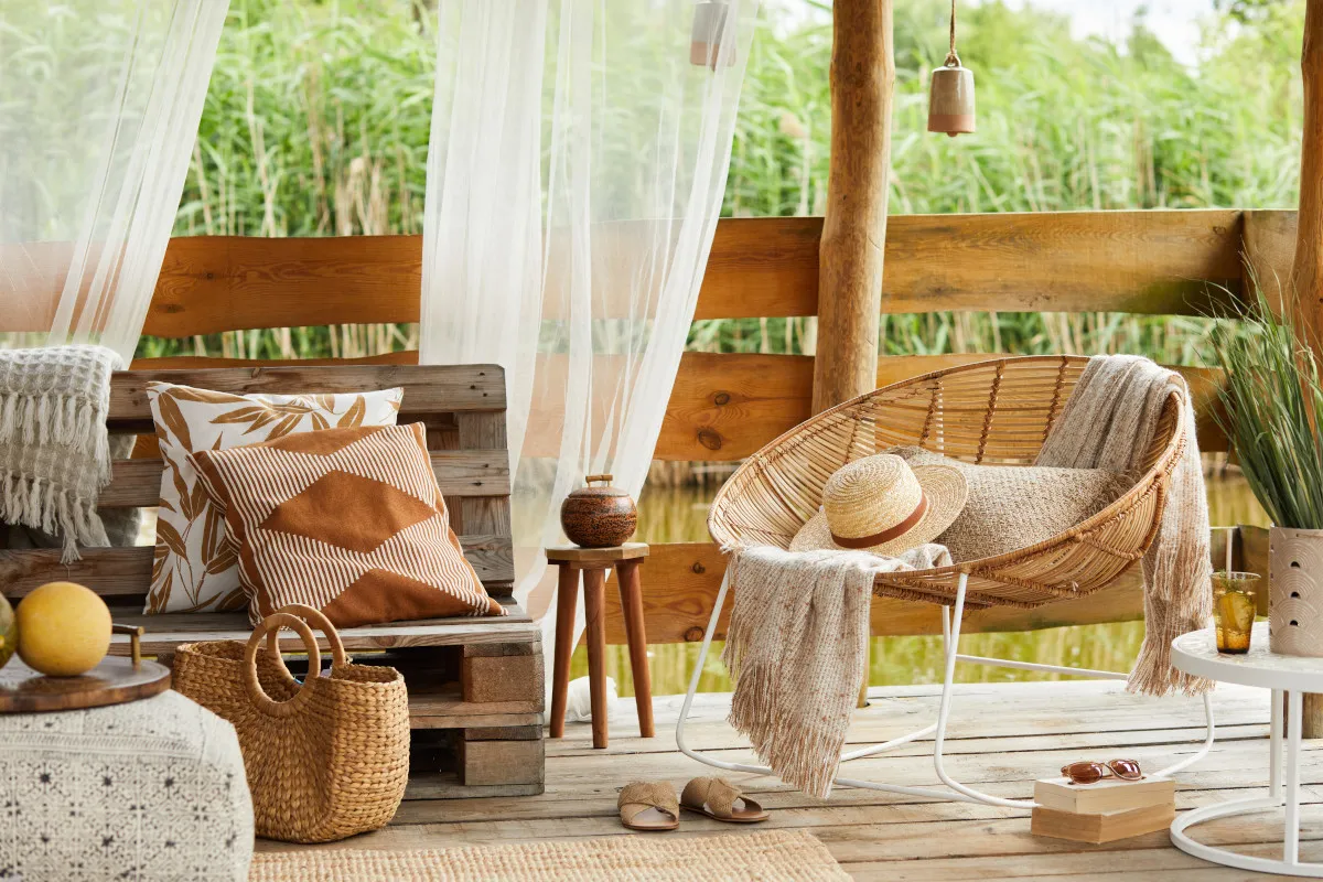 Zdjęcie Jak urządzić taras w stylu boho, by stworzyć wyjątkową przestrzeń?