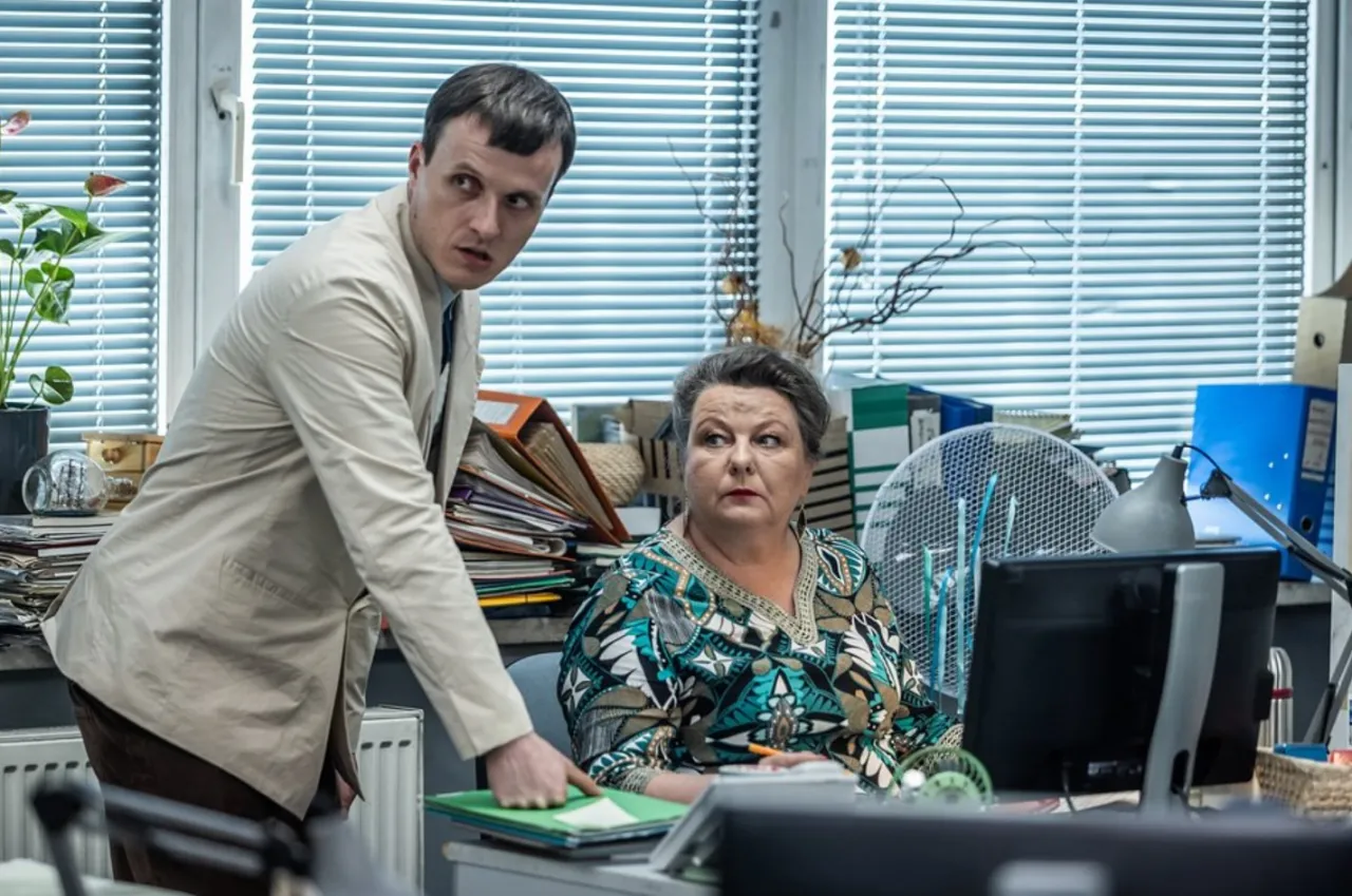 Zdjęcie The Office PL: Jak serial komentuje polskie problemy społeczne i kulturę