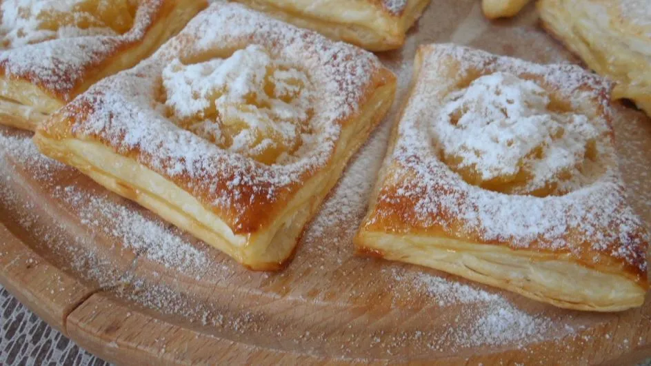 Zdjęcie Ile piec ciastka z ciasta francuskiego, aby były idealne?