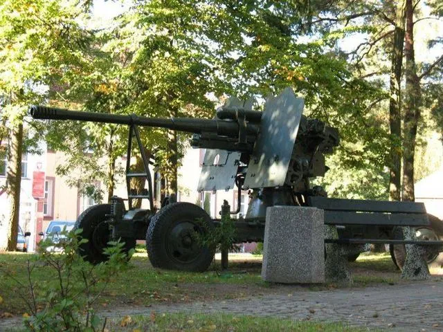 Zdjęcie Borne Sulinowo atrakcje: odkryj niezwykłe miejsca i historię miasta