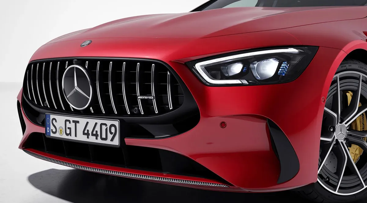 Zdjęcie Mercedes-AMG GT 43 Coupé – niezwykłe połączenie mocy i luksusu.