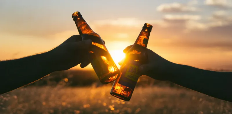 Zdjęcie Czy picie alkoholu w miejscu publicznym to przestępstwo czy wykroczenie?